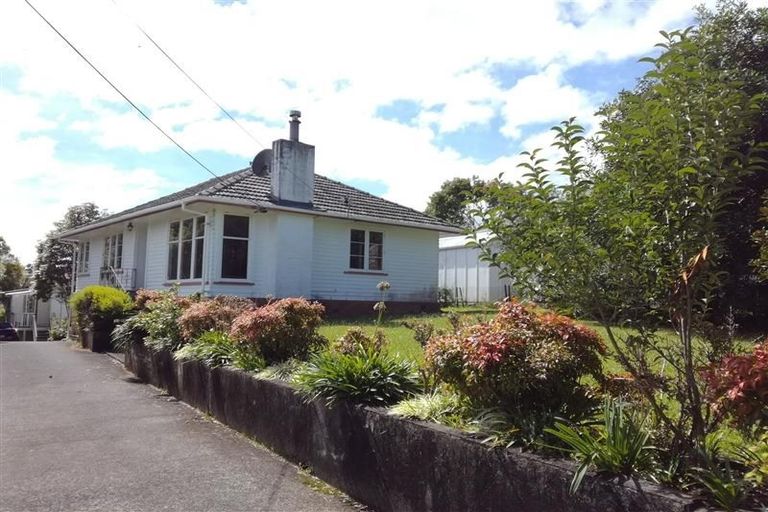 Photo of property in 1/10 Alma Street, Te Atatu South, Auckland, 0610