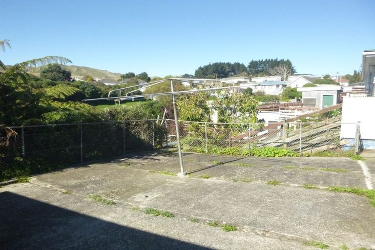 Photo of property in 33 Leicester Street, Cannons Creek, Porirua, 5024