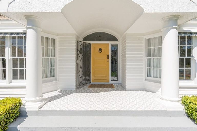 Photo of property in 10 Woodstock Road, Fairfield, Hamilton, 3214