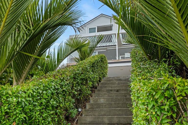 Photo of property in 1 Bangor Street, Point Chevalier, Auckland, 1022