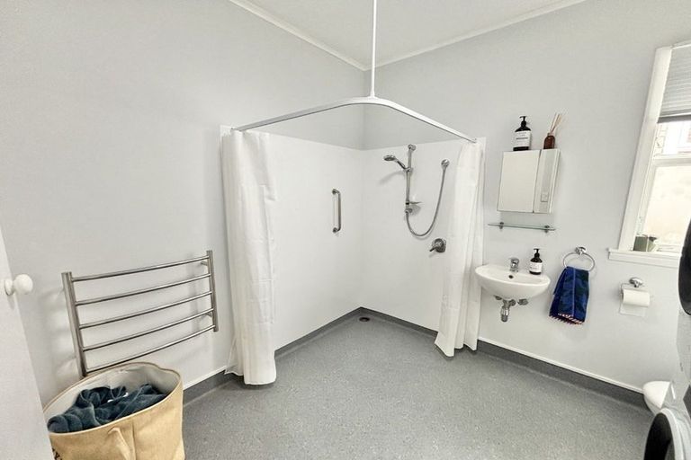 Photo of property in 20 Waikare Avenue, Waiwhetu, Lower Hutt, 5010