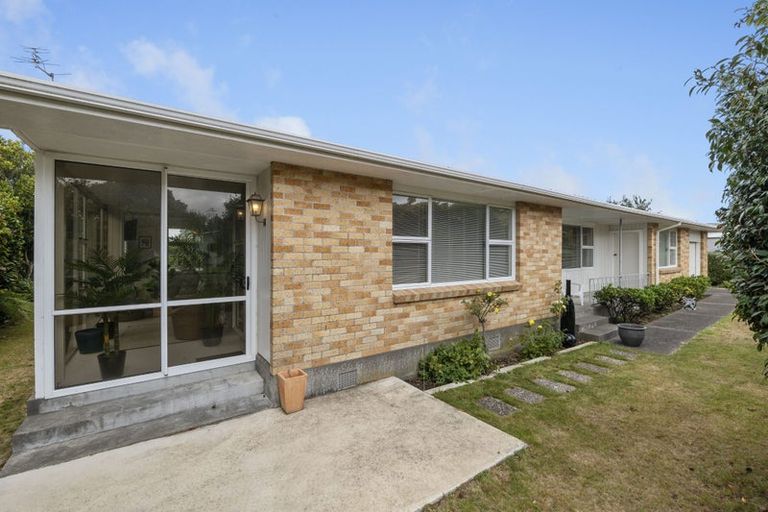 Photo of property in 3 Climie Crescent, Hawera, 4610