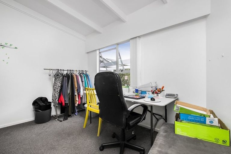 Photo of property in 1/14 Hobart Crescent, Wattle Downs, Auckland, 2103