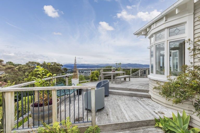 Photo of property in 39 Mills Road, Brooklyn, Wellington, 6021