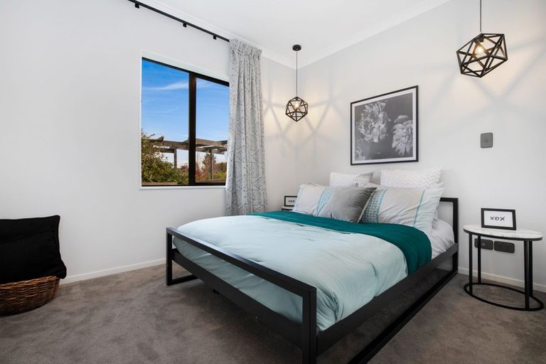 Photo of property in 125 Mcrobbie Road, Kingseat, Papakura, 2580