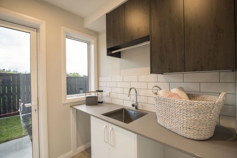 Photo of property in 85 Station Road, Kumeu, 0810