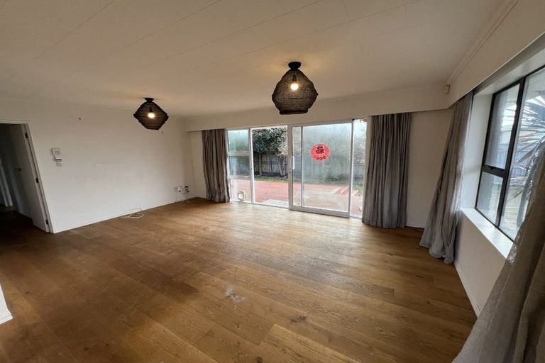 Photo of property in 11a Toi Street, Otaki Beach, Otaki, 5512