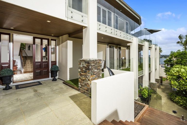 Photo of property in 254a Hurstmere Road, Takapuna, Auckland, 0622