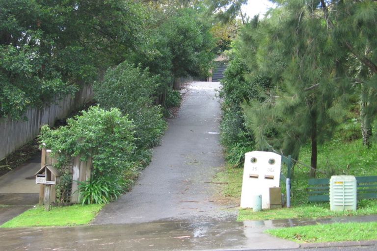 Photo of property in 2/35 Robbies Road, Shelly Park, Auckland, 2014