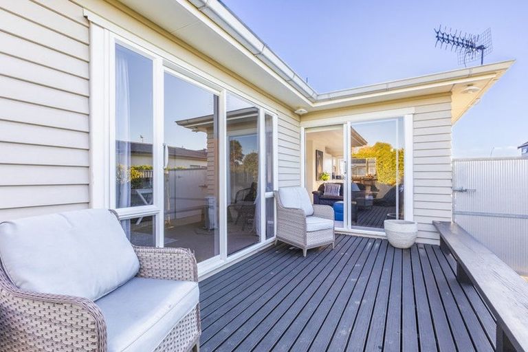 Photo of property in 1/11 Chester Street, Taradale, Napier, 4112