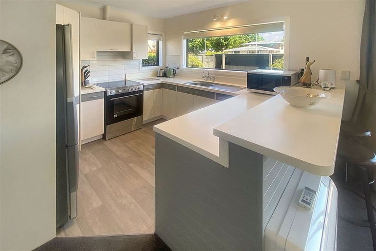 Photo of property in 1/50 Ambleside Drive, Burnside, Christchurch, 8053