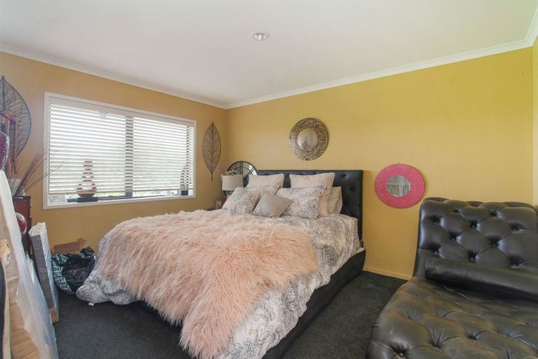 Photo of property in 27a Royal Doulton Drive, Pukekohe, 2677