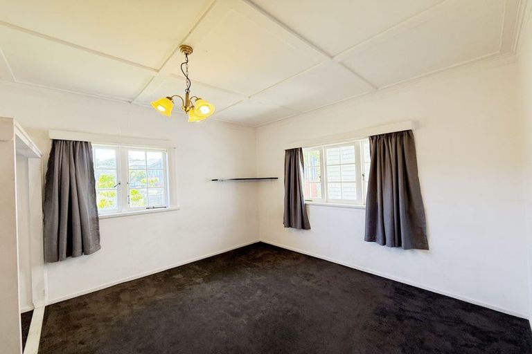 Photo of property in 13 Akarana Avenue, Mount Roskill, Auckland, 1041