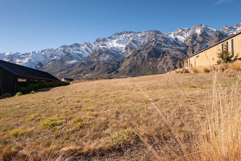 Photo of property in 24 Falconer Rise, Jacks Point, Queenstown, 9371