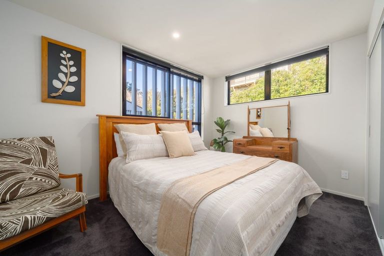Photo of property in 1/6 Bushland Grove, Paparangi, Wellington, 6037