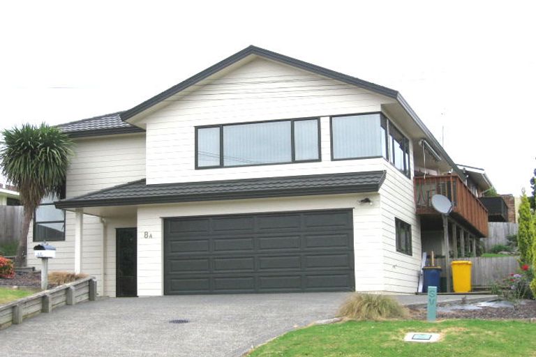 Photo of property in 8 Aeroview Drive, Beach Haven, Auckland, 0626