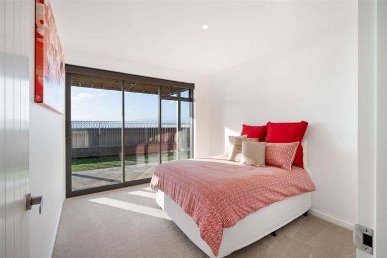 Photo of property in 24 Marama Crescent, Mount Pleasant, Christchurch, 8081