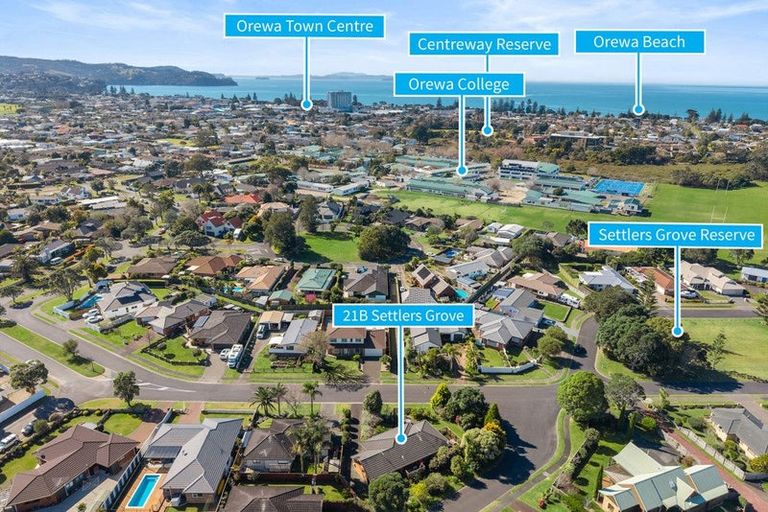 Photo of property in 21b Settlers Grove, Orewa, 0931
