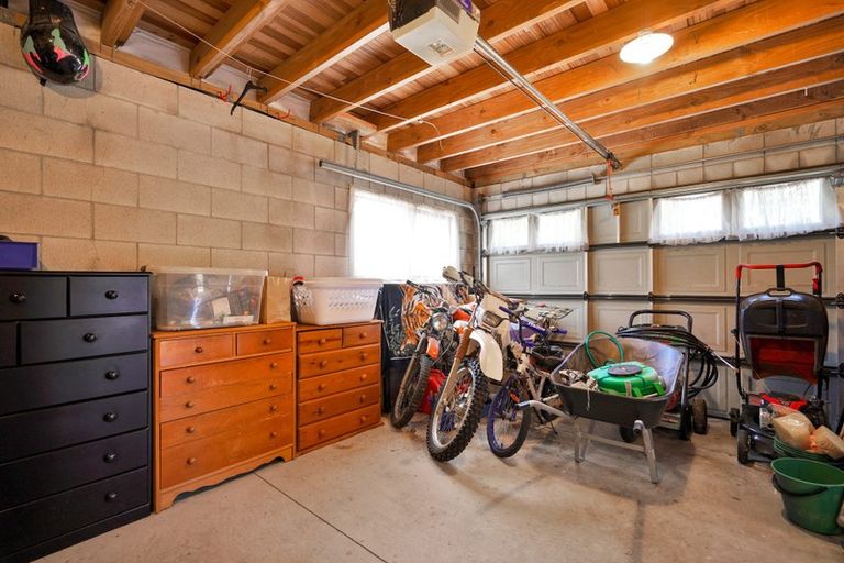 Photo of property in 78a Wharf Road, Te Atatu Peninsula, Auckland, 0610