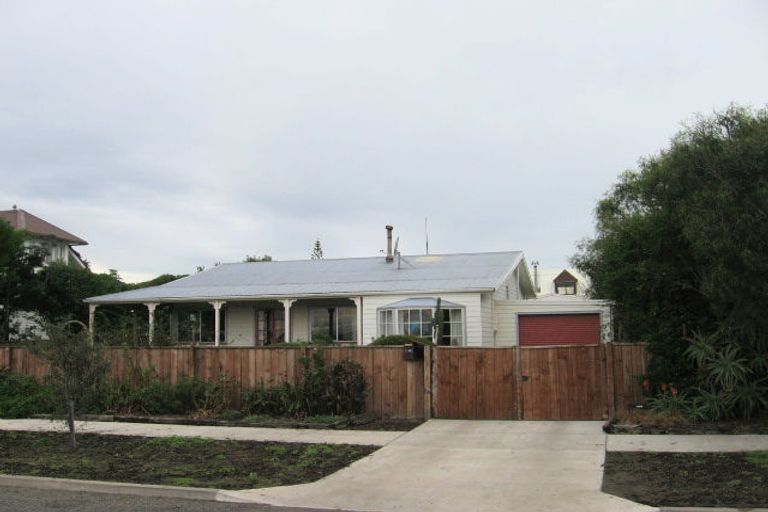 Photo of property in 16 Pukeko Place, Westshore, Napier, 4110