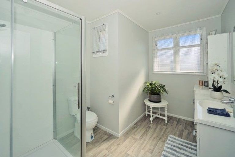 Photo of property in 33 Dunlop Road, Te Puke, 3119