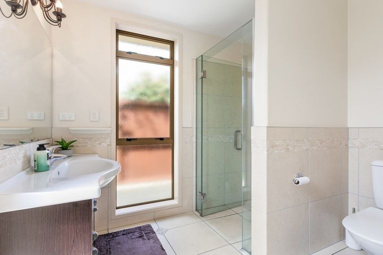 Photo of property in 31 Inverness Drive, Pyes Pa, Tauranga, 3112