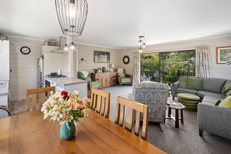 Photo of property in 5a Streamdale Place, Ngongotaha, Rotorua, 3010