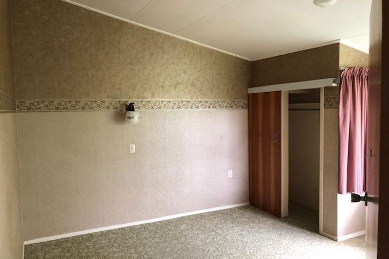 Photo of property in 49 Whaka Street, Maungaturoto, 0520