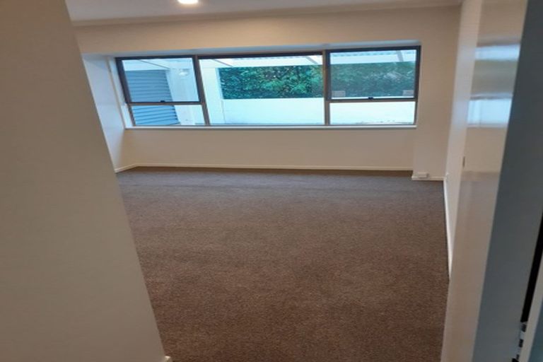 Photo of property in 2/54 Ray Small Drive, Pahurehure, Papakura, 2113