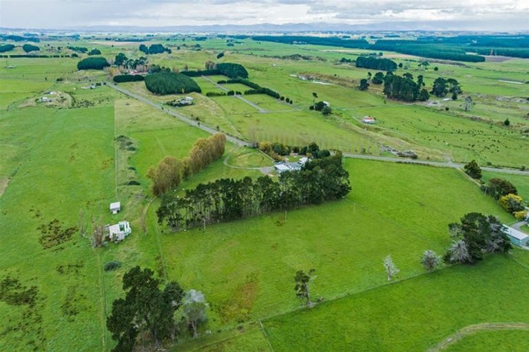 Photo of property in 578 Raumai Road, Bulls, 4894