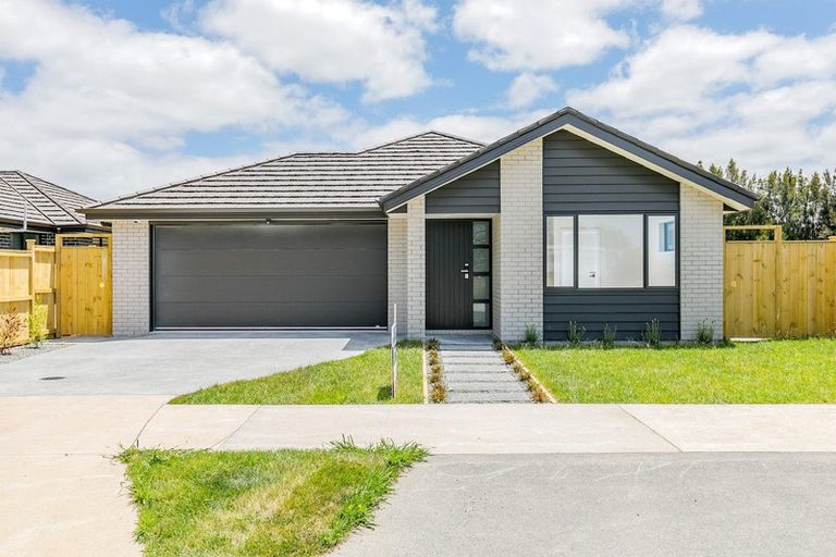 Photo of property in 11 Zadar Street, Kumeu, 0810