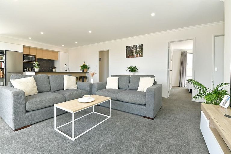 Photo of property in 5 St Julia Court, Helensville, 0800