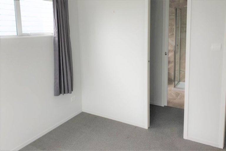 Photo of property in 2/11 Crosher Place, Silverdale, Hamilton, 3216