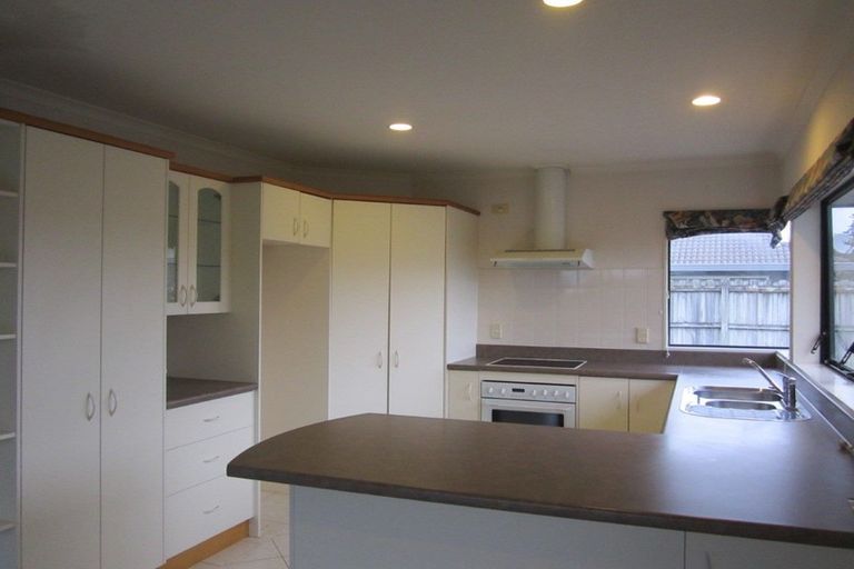 Photo of property in 128 Kilkenny Drive, East Tamaki Heights, Auckland, 2016