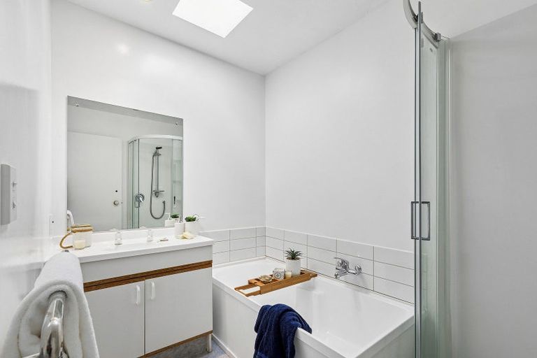 Photo of property in 2/2 Goring Street, Thorndon, Wellington, 6011