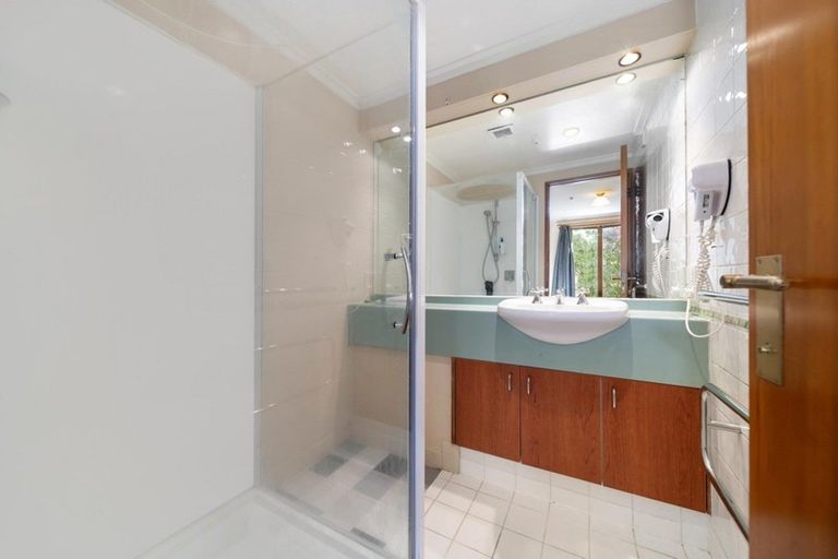 Photo of property in 308/139 Fernhill Road, Fernhill, Queenstown, 9300