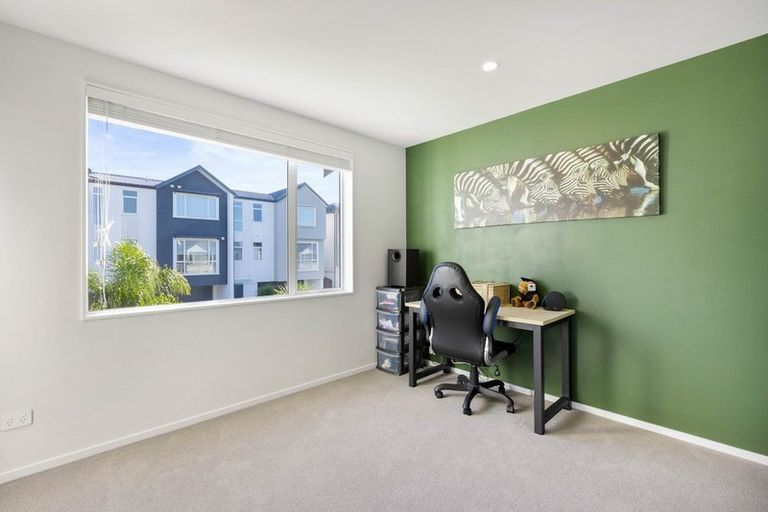 Photo of property in 15 Watermill Lane, Silverdale, 0932