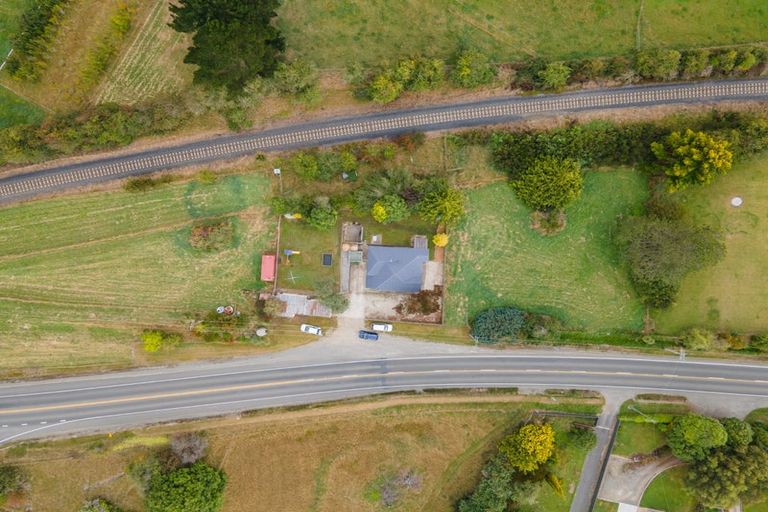 Photo of property in 114 Oamaru-alma Road, Deborah, Oamaru, 9491