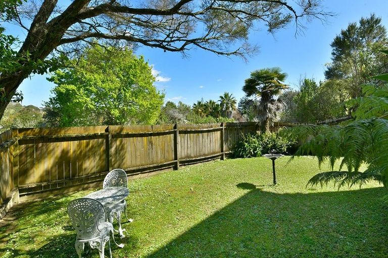 Photo of property in 80a Brian Crescent, Stanmore Bay, Whangaparaoa, 0932