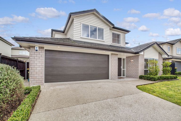 Photo of property in 6 Pickaberry Avenue, Karaka, Papakura, 2113