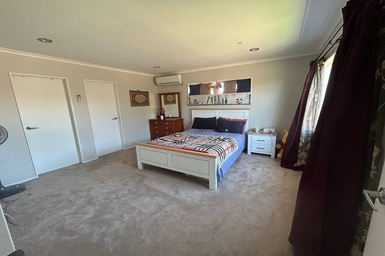 Photo of property in 23 Kerrykeel Drive, Flat Bush, Auckland, 2019