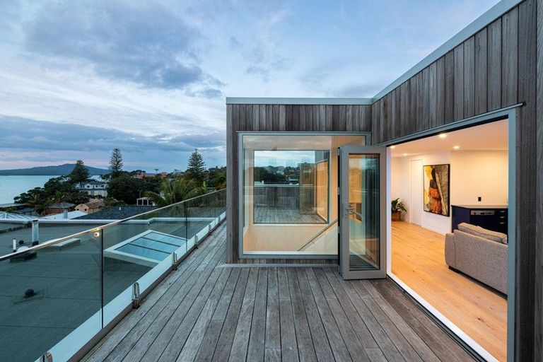 Photo of property in 8a Rarere Road, Hauraki, Auckland, 0622