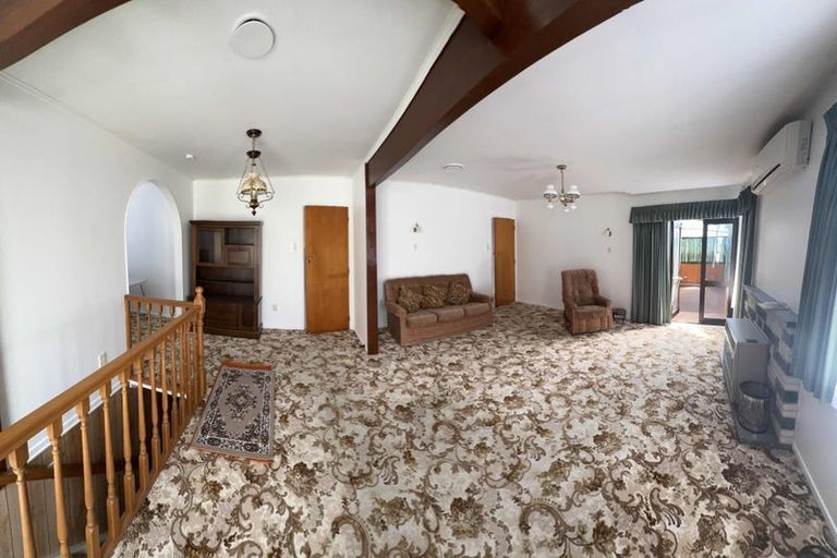 Photo of property in 20 Oswald Crescent, Paparangi, Wellington, 6037