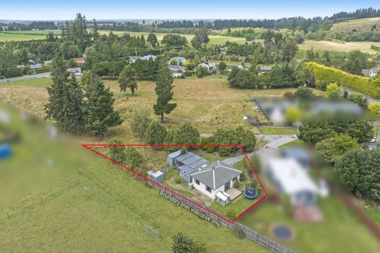 Photo of property in 39 Cross Street, Coalgate, 7673