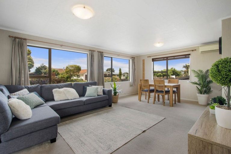 Photo of property in 8 Francis Drive, Katikati, 3129