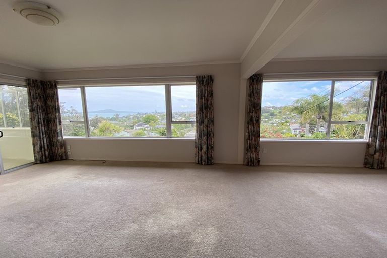 Photo of property in 23 Jellicoe Road, Murrays Bay, Auckland, 0630