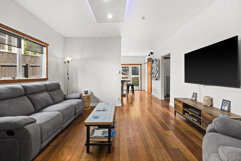 Photo of property in 5 Smale Terrace, Hospital Hill, Napier, 4110