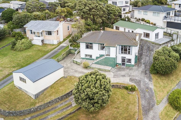 Photo of property in 45 Hiwi Crescent, Titahi Bay, Porirua, 5022