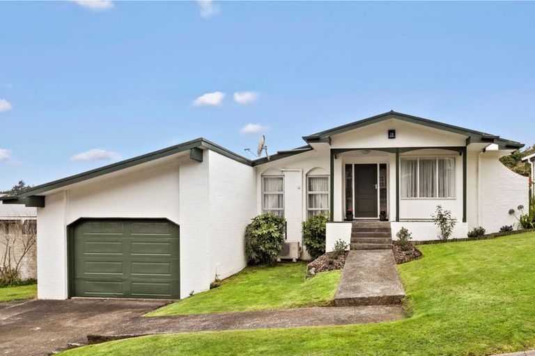 Photo of property in 5 Caesars Place, Churton Park, Wellington, 6037