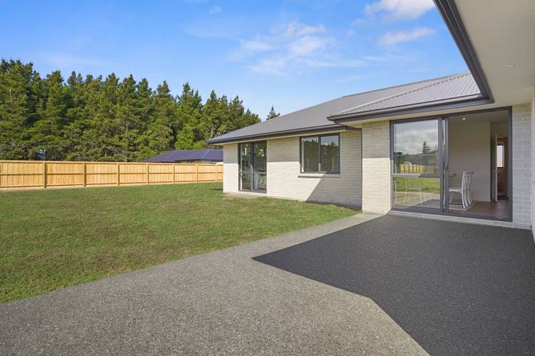 Photo of property in 67 Hilton Drive, Amberley, 7410